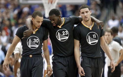 前锋的故事爆料大全最新,揭秘球场风云人物背后的故事